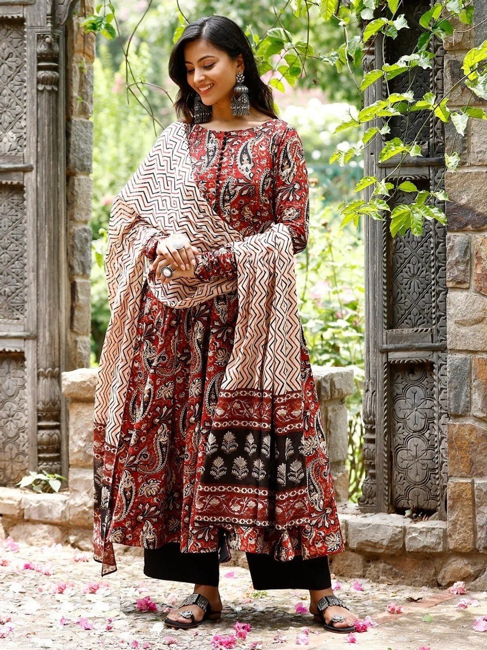 Fully Stiched Rayzon Printed Kurti Pant Dupatta - Image 6