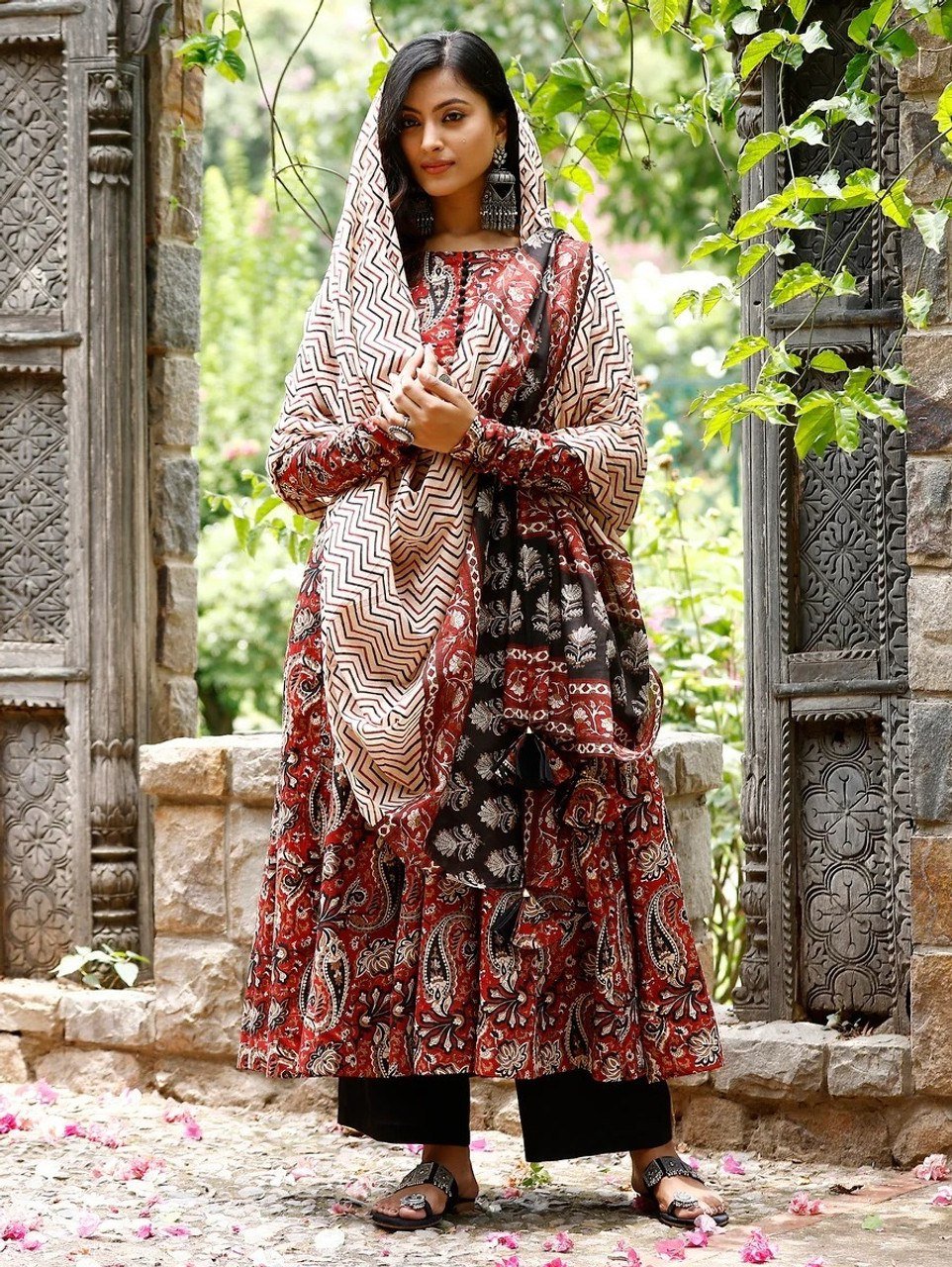 Fully Stiched Rayzon Printed Kurti Pant Dupatta - Image 7