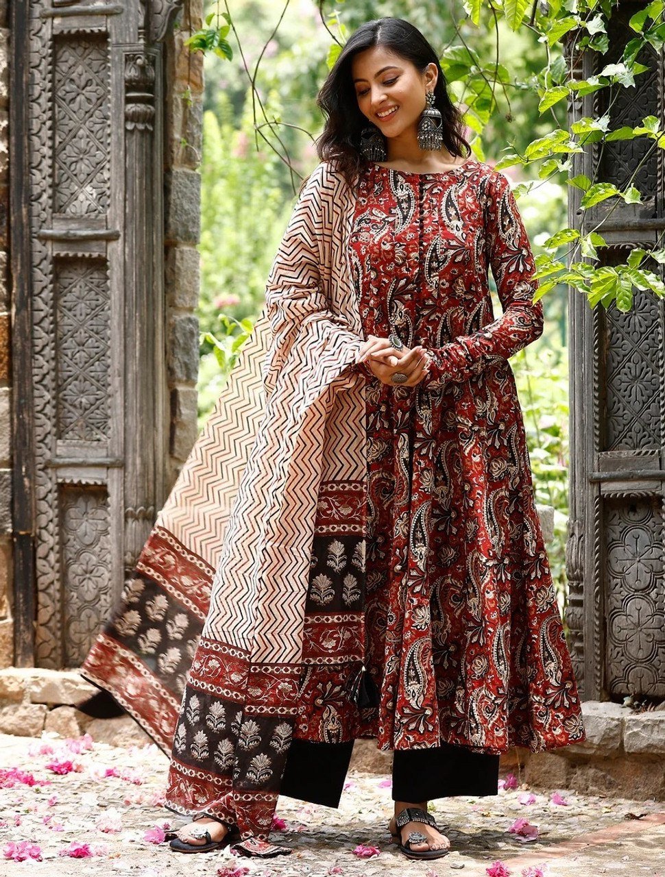 Fully Stiched Rayzon Printed Kurti Pant Dupatta - Image 8